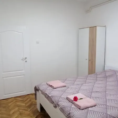 Apartman Nana Ягодина Екстериор снимка