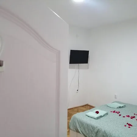 Apartman Nana Ягодина Екстериор снимка